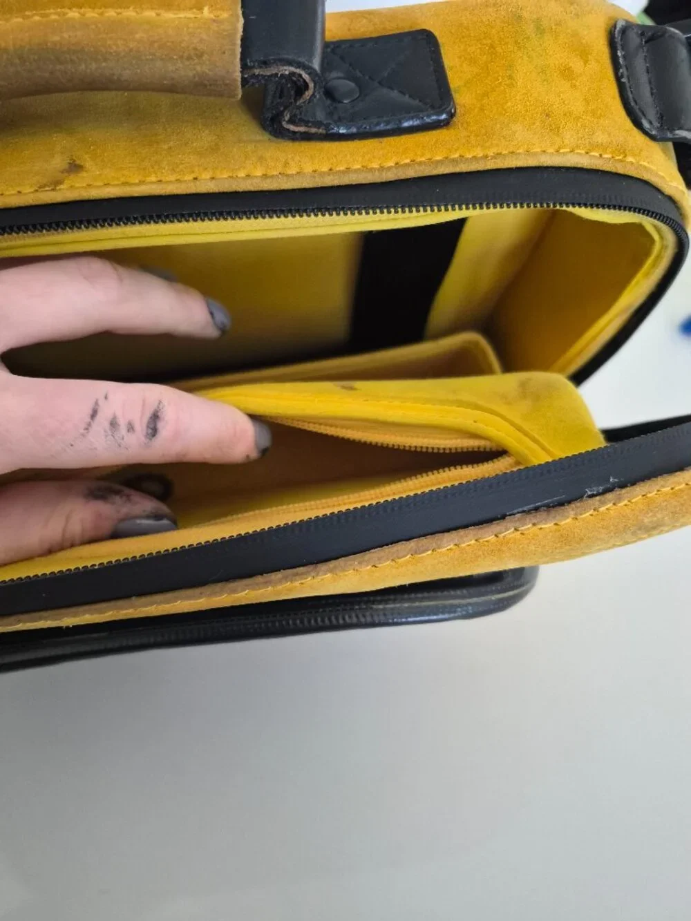Nike SB DUNKCASE 2005 University Dunk ‘Iowa’ Zipper Repaired